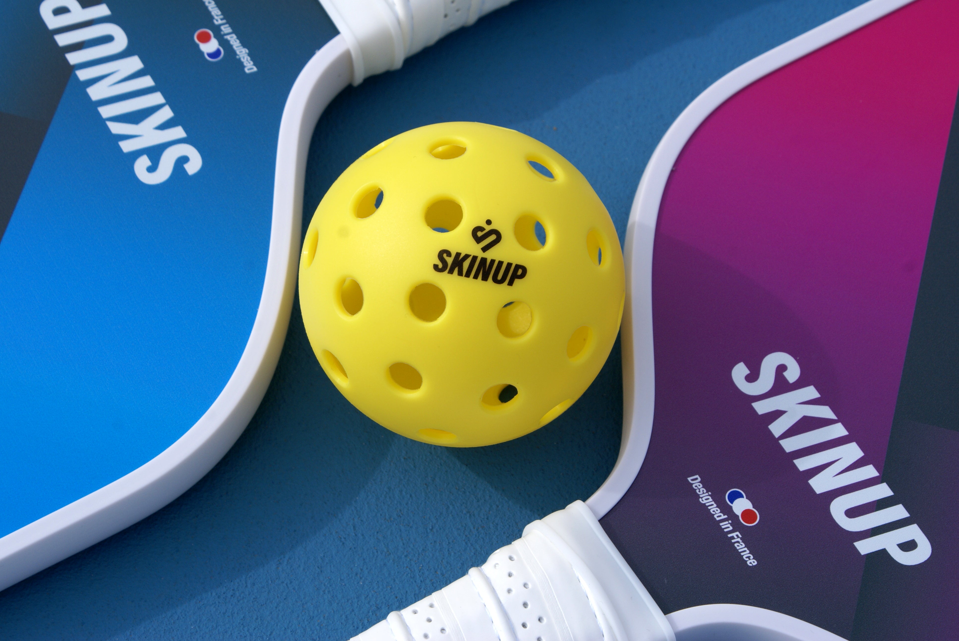 <p> <strong>Pickleball</strong> rackets</p>