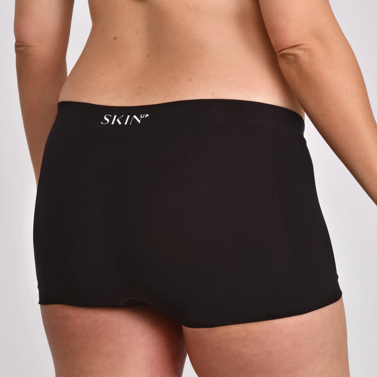 shorty noir sans couture  vue de dos - compression légère
